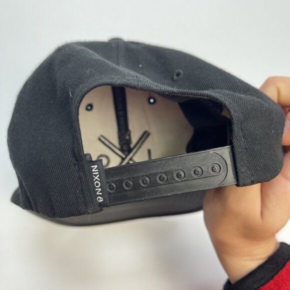 Nixon Embroidery logo Classic Snapback Triple Black Leather front Skate Surf Y2K - Picture 12 of 12